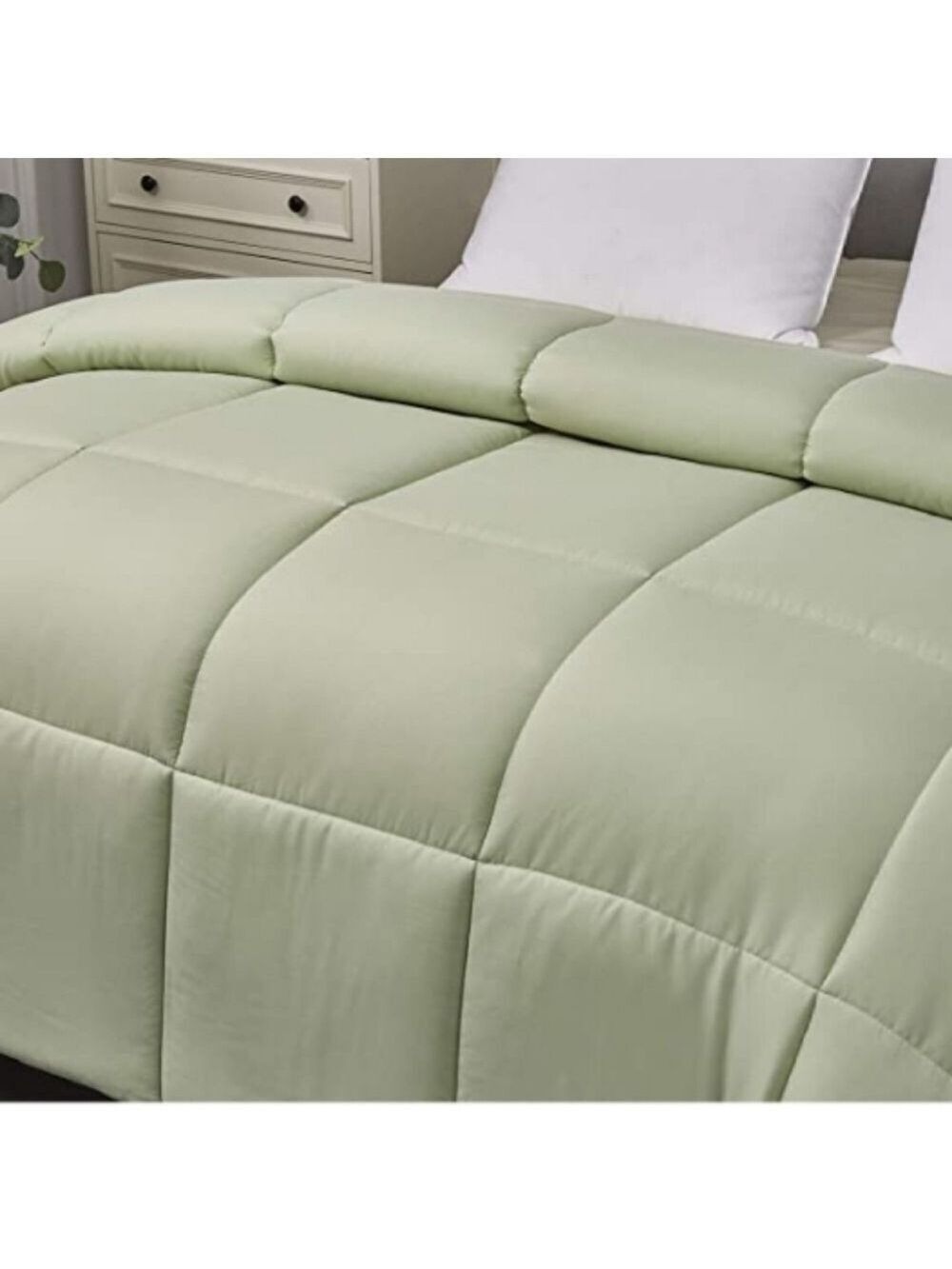 ROYAL LUXE KING ALL SEASON DOWN ALTERNATIVE COMFORTER - Picture 4 of 7